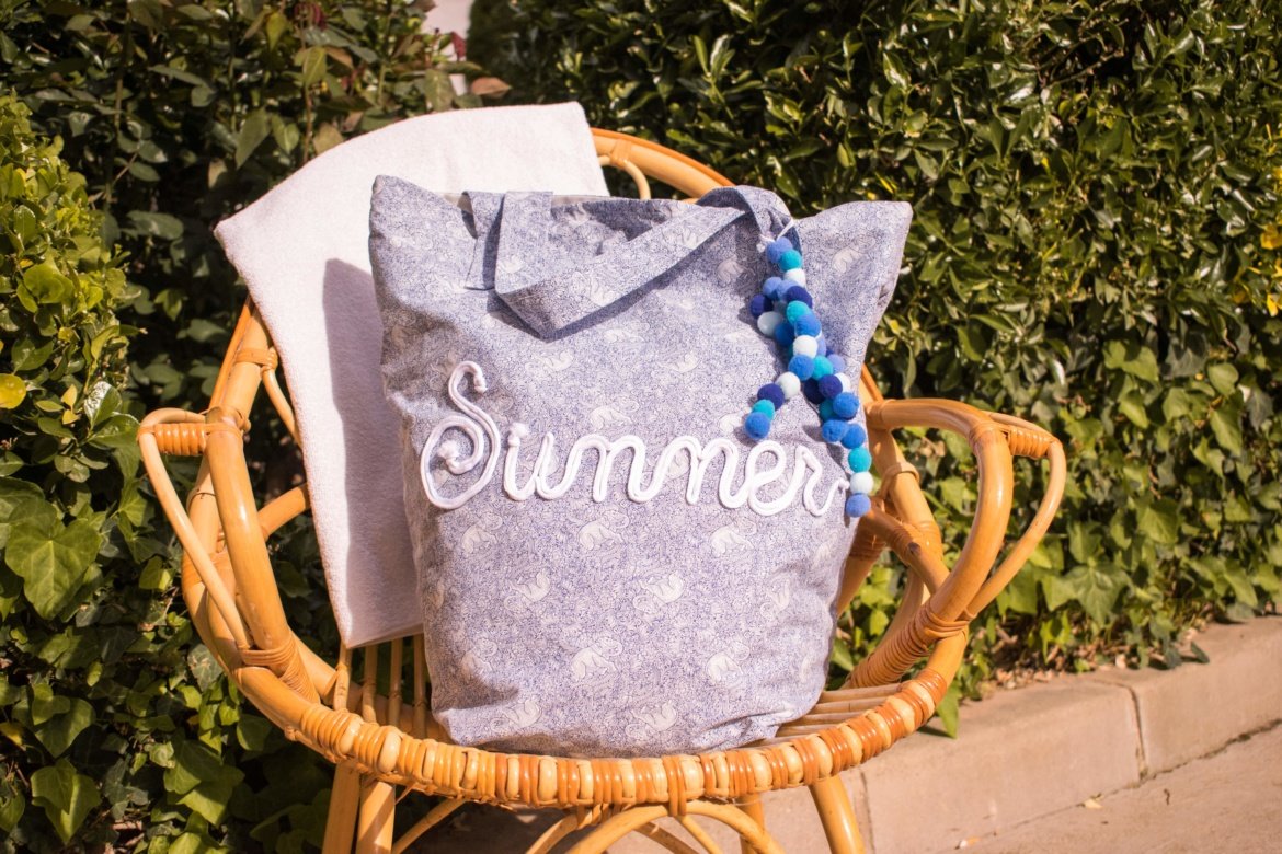 CÓMO HACER UNA BOLSA DE PLAYA FACILÍSIMA CON RÓTULO Y LLAVERO