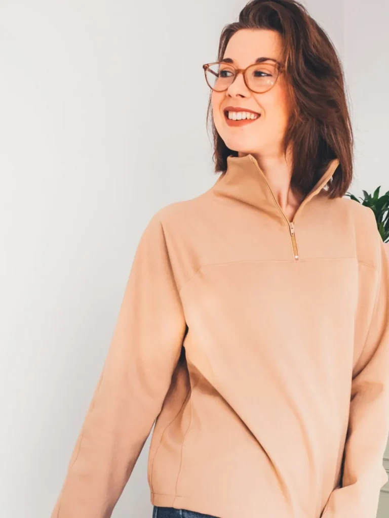 Esther Martínez, founder and lead instructor of the Made by Me sewing course, ready to help you build your sustainable wardrobe.